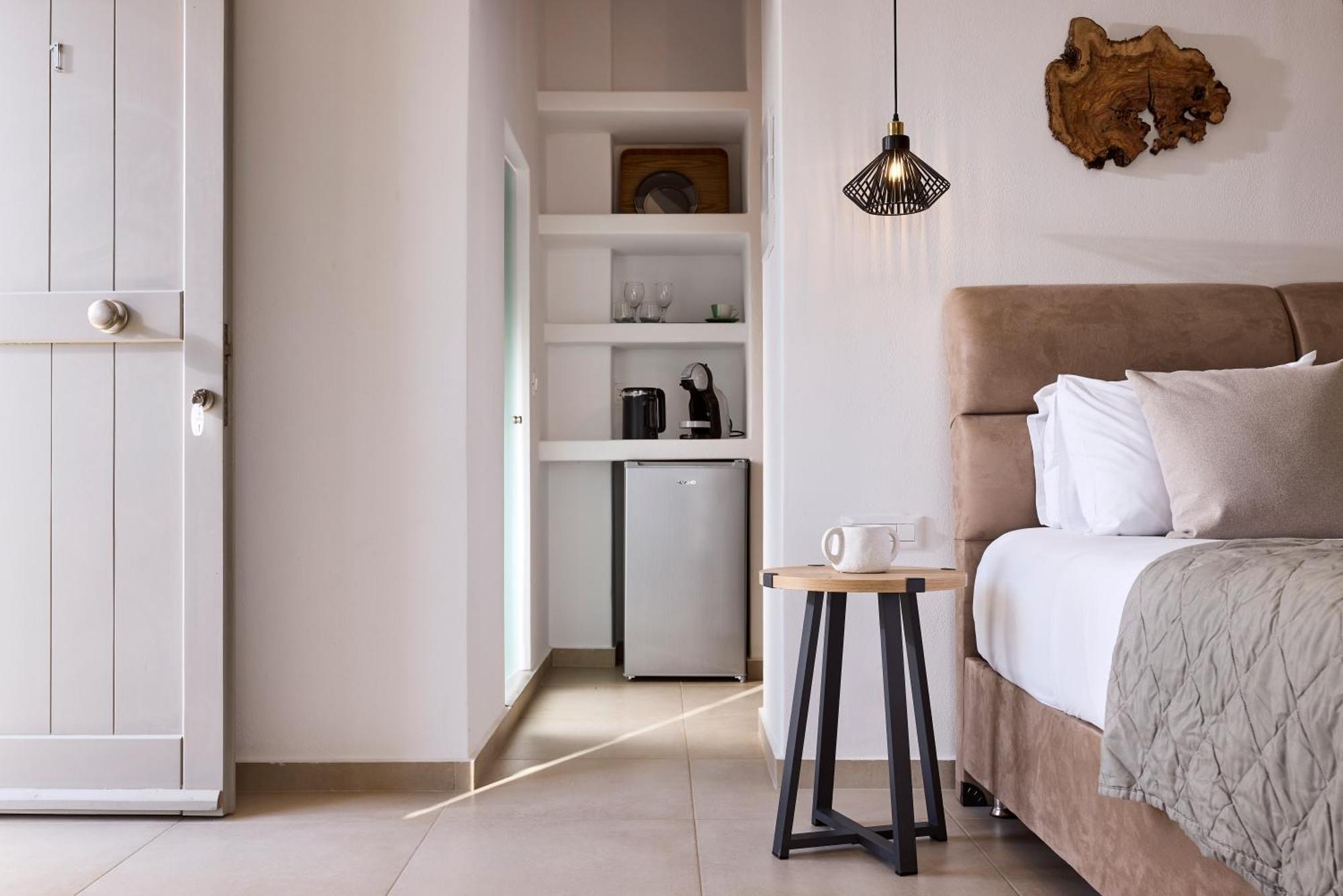 Kedros Milos Suites Adamantas  Dış mekan fotoğraf